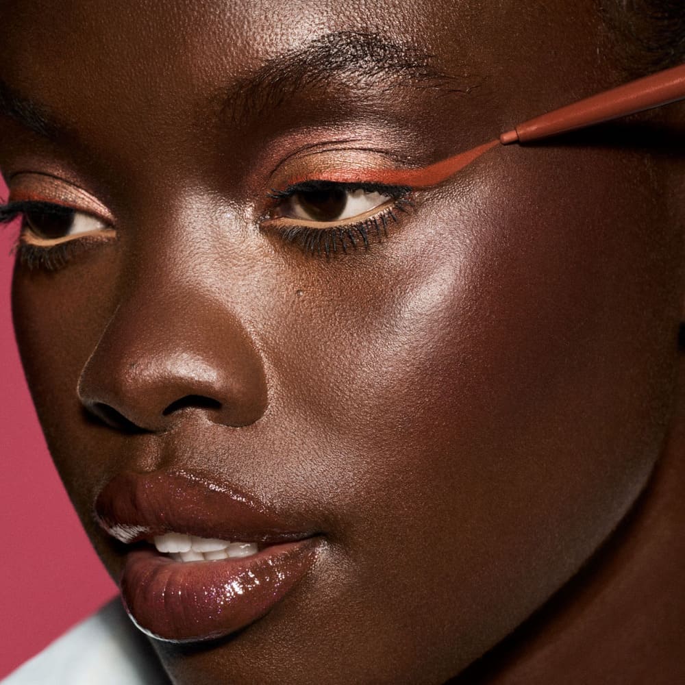 FINE LINEZ MICRO PRECISION (L&Aacute;PIZ DELINEADOR EN GEL)